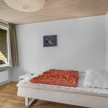 Birla - 600m From The Sea By Interhome